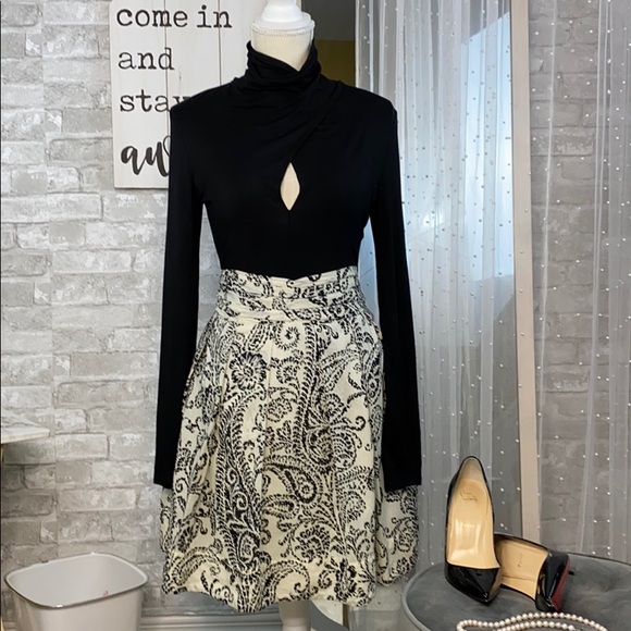 The Limited Pleated Linen Skirt - Picture 12 of 12